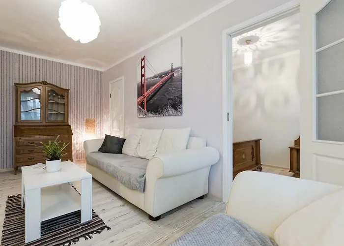 Light, Cozy Apartement